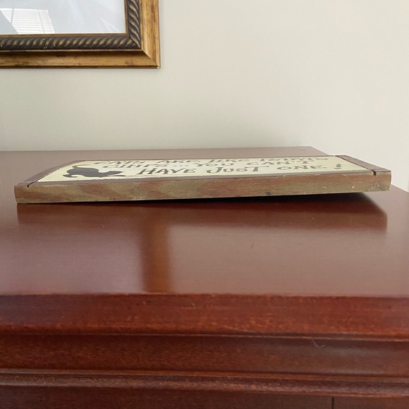 Adorable “ Cats Are Like Potato Chips “  Hanging Wood Wooden Sign - Picture 5 of 8